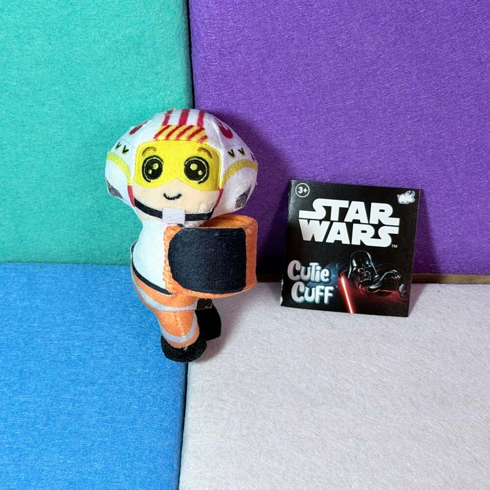 Star Wars Luke Skywalker Cutie Cuff Plush Toy
